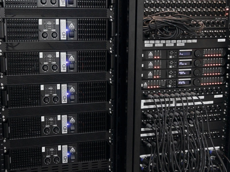 Amate power amplifiers and DSP systems in a rack cabinet